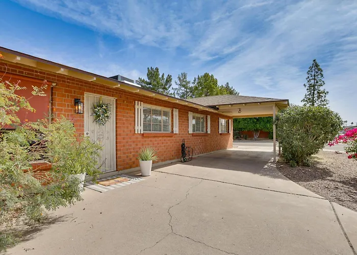 Dom wakacyjny Great For Families! Desert Oasis 2 Mi To Old Town Scottsdale